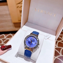 Versace Daphnis |Nữ Giới |Mặt Tròn |Silver |Dây Da Xanh Dương |Máy Pin (Quartz) |Size 35mm