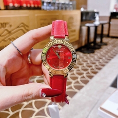 Versace Daphnis |Nữ Giới |Mặt Tròn |Vàng Gold |Dây Da Đỏ |Máy Pin (Quartz) |Size 35mm