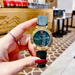 Versace Daphnis |Nữ Giới |Mặt Tròn |Vàng Gold |Dây Da Xanh Lá |Máy Pin (Quartz) |Size 35mm