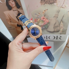 Versace DV-25 |Nữ Giới |Mặt Tròn |Đính Đá |Dây Da Xanh Dương |Máy Pin (Quartz) |Size 36mm
