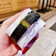 Versace DV-25 |Nữ Giới |Mặt Vuông Trắng |Dây Da Đen |Máy Pin (Quartz) |Size 36mm