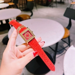 Versace DV-25 |Nữ Giới |Mặt Vuông |Vàng Gold |Dây Da Đỏ |Máy Pin (Quartz) |Size 36mm
