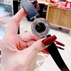 Versace Eon |Nữ Giới |Mặt Tròn Xoay |Silver |Dây Da Đen |Máy Pin (Quartz) |Size 33mm