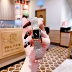 Versace Greca Icon |Nữ Giới |Mặt Chữ Nhật Đen |Dây Lưới Rose Gold |Máy Pin (Quartz) |Size 21x39mm