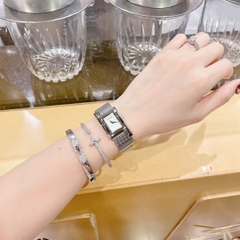 Versace Greca Icon |Nữ Giới |Mặt Chữ Nhật Trắng |Dây Thép Lưới Silver |Máy Pin (Quartz) |Size 21x39mm