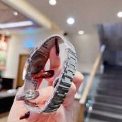 Versace Greca Icon |Nữ Giới |Mặt Chữ Nhật Trắng |Đính Đá |Dây Thép Lưới Silver |Máy Pin (Quartz) |Size 21x39mm