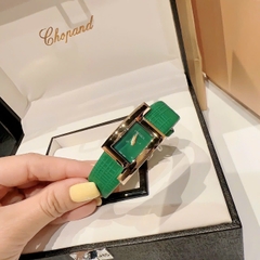 Versace Greca Icon |Nữ Giới |Mặt Chữ Nhật |Vàng Gold |Dây Da Xanh Lá |Máy Pin (Quartz) |Size 21x39mm