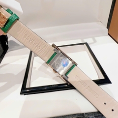 Versace Greca Icon |Nữ Giới |Mặt Chữ Nhật |Vàng Gold |Dây Da Xanh Lá |Máy Pin (Quartz) |Size 21x39mm