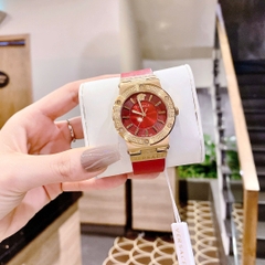 Versace Greca Logo |Nữ Giới |Mặt Tròn |Vàng Gold |Dây Da Đỏ |Máy Pin (Quartz) |Size 38mm