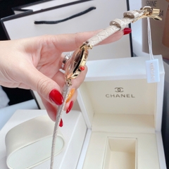 Versace Revive |Nữ Giới |Mặt Đen |Tráng Gương |Dây Da Màu Kem |Máy Pin (Quartz) |Size 35mm