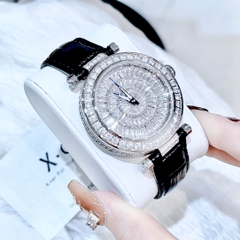 Xcer Đính Pha Lê |Nữ Giới |Mặt Tròn |Silver |Dây Da Đen |Pin (Máy Quartz) |Size 35mm