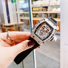 Xcer Hình Đầu Lâu |Nam Giới |Mặt Oval |Silver |Dây Cao Su Đen |Máy Pin (Quartz) |Size 42mm