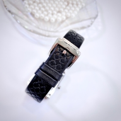 Xcer Mặt Chữ Nhật Trắng |Nữ Giới |Khảm Đá |Silver |Dây Trám Đen |Máy Pin (Quartz) |Size 28mm