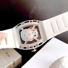 Xcer Mặt Oval |Nam Giới |Hình Đầu Lâu |Silver |Dây Silicone Trắng |Máy Pin (Quartz) |Size 42mm