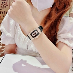 Xcer Mặt Oval |Nữ Giới |Đính Đá |Rose Gold |Dây Cao Su Đen |Máy Pin (Quartz) |Size 36mm