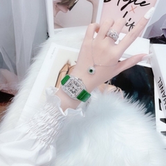 Xcer Mặt Vuông |Nữ Giới |Full Đá Swarovski |Dây Da Xanh Lá |Máy Pin (Quartz) |Size 36x36mm