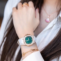 Xcer Mặt Vuông Xanh Lá |Nữ Giới |Rose Gold |Dây Da Trắng |Máy Pin (Quartz) |Size 30mm