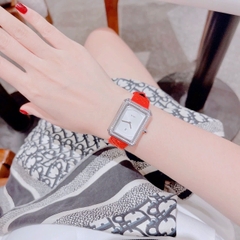 Xcer Mặt Vuông Trắng |Nữ Giới |Đính Đá |Silver |Dây Da Đỏ |Máy Pin (Quartz) |Size 28mm