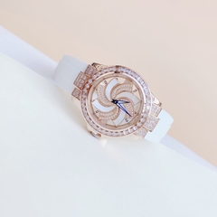 Xcer Mặt Xoay |Nữ Giới |Đính Đá |Rose Gold |Dây Cao Su Trắng |Máy Pin (Quartz) |Size 38mm