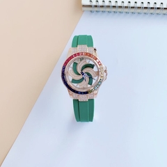 Xcer Mặt Xoay |Nữ Giới |Đính Đá |Rose Gold |Dây Cao Su Xanh Lá |Máy Pin (Quartz) |Size 38mm
