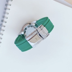 Xcer Mặt Xoay |Nữ Giới |Đính Đá |Silver |Dây Cao Su Xanh Lá |Máy Pin (Quartz) |Size 38mm