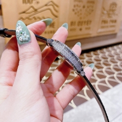 Xcer Ông Mặt Trời |Nữ Giới |Đính Đá |Silver |Dây Da Đen |Máy Pin (Quartz) |Size 38mm