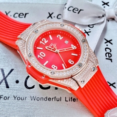 Xcer Tựa Hublot |Nữ Giới |Đính Đá Rose Gold |Dây Silicone Đỏ |Máy Pin (Quartz) |Size 36mm