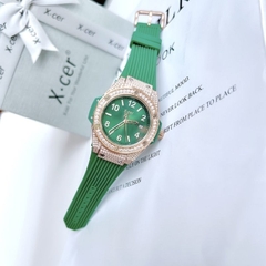 Xcer Tựa Hublot |Nữ Giới |Đính Đá Rose Gold |Dây Silicone Xanh Lá |Máy Pin (Quartz) |Size 36mm