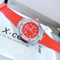 Xcer Tựa Hublot |Nữ Giới |Đính Đá Silver |Dây Silicone Đỏ |Máy Pin (Quartz) |Size 36mm