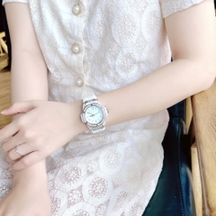 Xcer Tựa Hublot |Nữ Giới |Đính Đá Silver |Dây Silicone Trắng |Máy Pin (Quartz) |Size 36mm