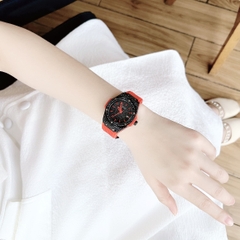 Xcer Tựa Hublot |Nữ Giới |Full Đá Đen |Dây Cao Su Đỏ |Máy Pin (Quartz) |Size 34mm
