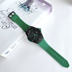 Xcer Tựa Hublot |Nữ Giới |Full Đá Đen |Dây Cao Su Xanh Lá |Máy Pin (Quartz) |Size 34mm