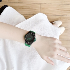 Xcer Tựa Hublot |Nữ Giới |Full Đá Đen |Dây Cao Su Xanh Lá |Máy Pin (Quartz) |Size 34mm