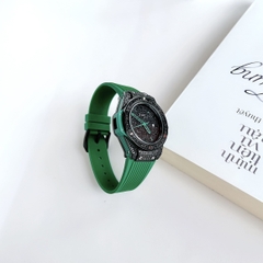 Xcer Tựa Hublot |Nữ Giới |Full Đá Đen |Dây Cao Su Xanh Lá |Máy Pin (Quartz) |Size 34mm