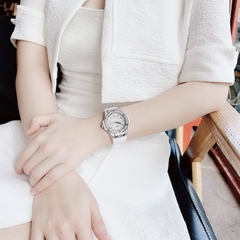 Xcer Tựa Hublot |Nữ Giới |Full Đá Silver |Dây Cao Su Trắng |Máy Pin (Quartz) |Size 34mm