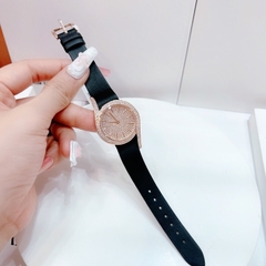 Xcer Tựa Piaget |Nữ Giới |Full Đá |Rose Gold |Dây Da Lụa Đen |Máy Pin (Quartz) |Size 32mm