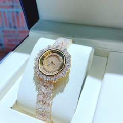 Chopard Mặt Full Đá |Nữ Giới |Dây Kim Loại Vàng Gold |Máy Pin (Quartz) |Size 36mm