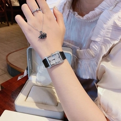 Davena Tựa Hermes |Nữ Giới |Full Đá Trắng Silver |Dây Da Đen |Máy Pin (Máy Quartz) |Size 28x40mm
