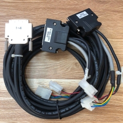 Cáp SVD7HZ1-CN1A SVD7HZ2-CN1A SCSI 68 Pin VHDCI Male to 2x 3M 10350 MDR 50 Pin Male/ 2x Molex 2 Pin/ 2x Molex 6 Pin dài 3M