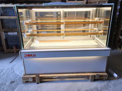Tủ Bánh Kem 3 Tầng Kính Vuông 1,8m