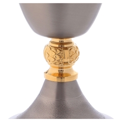 Chén Lễ Italy CLXV919 Phủ xám và Tay nắm vàng nút nho và Chi-Rho 19.5cm