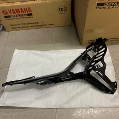 YADA-EX155-12-Ốp nối yếm sườn phải(Đen bóng) Phụ tùng phụ kiện xe máy-[Yamaha]