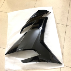 YADA-EX150(15-18)-ĐEN BÓNG-5 Yếm sườn phải-[Yamaha]