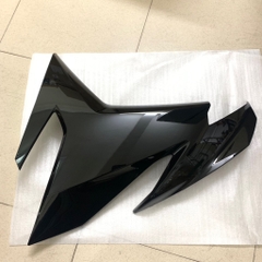 YADA-EX150(15-18)-ĐEN BÓNG-4 Yếm sườn trái-[Yamaha]