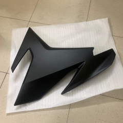 YADA-EX150(15-18)-Đen mờ-4 Yếm sườn trái-[Yamaha]