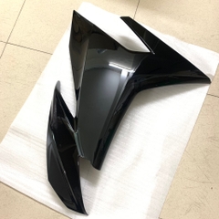 YADA-EX150(15-18)-ĐEN BÓNG-4 Yếm sườn trái-[Yamaha]