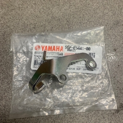 YAPT-2108-EX135(11-14) Pát giữ dây côn Phụ tùng phụ kiện xe máy-[Yamaha]