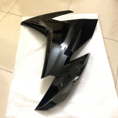 YADA-EX150(15-18)-ĐEN BÓNG-5 Yếm sườn phải-[Yamaha]