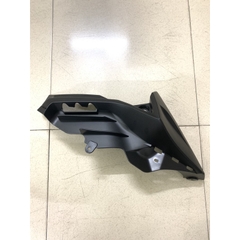 YADA-6489 EX135(11-14)-NHÁM-4 MỎ CÀY(ốp thân dưới 1)TRÁI-[Yamaha]