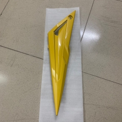 YADA-EX10(06-10)-VÀNG BÓNG-12 Nắp cốp Phải-[Yamaha]